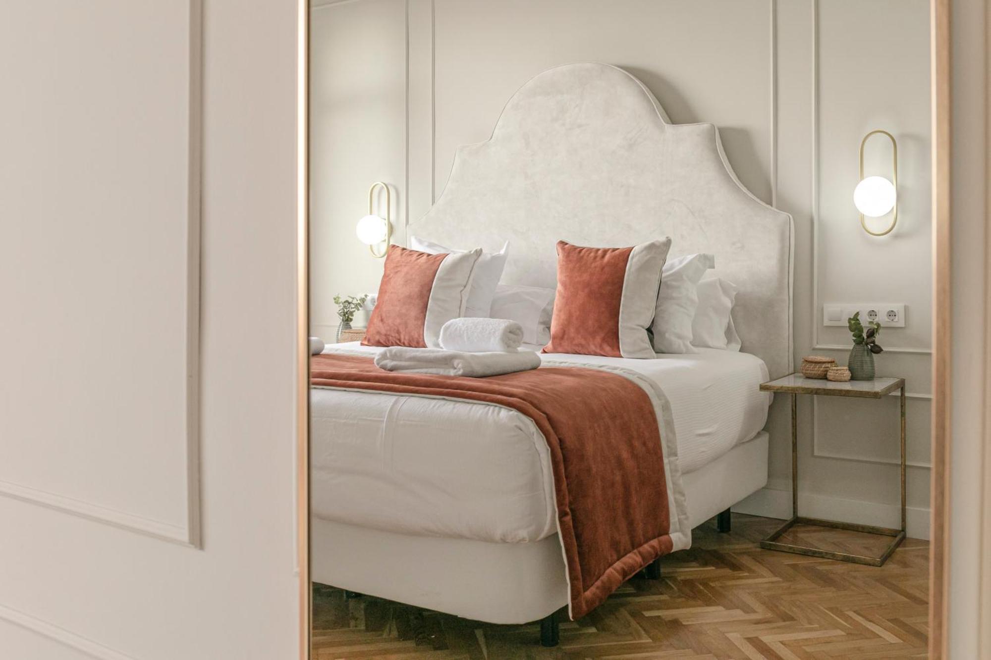 Isg Apartments The Most Exclusive Apartment In Sevillaparking Экстерьер фото