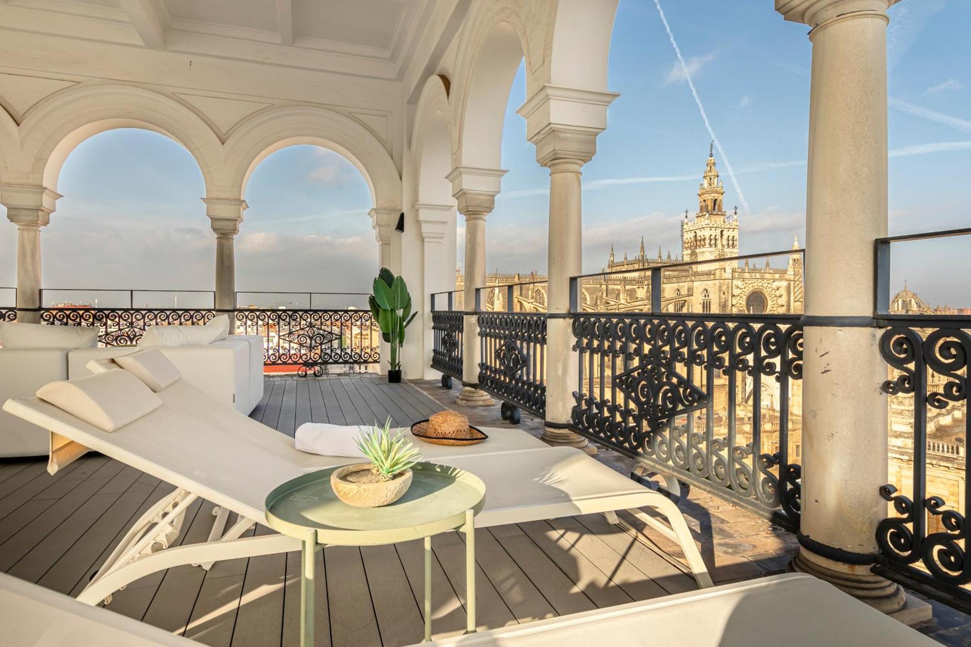Isg Apartments The Most Exclusive Apartment In Sevillaparking Экстерьер фото