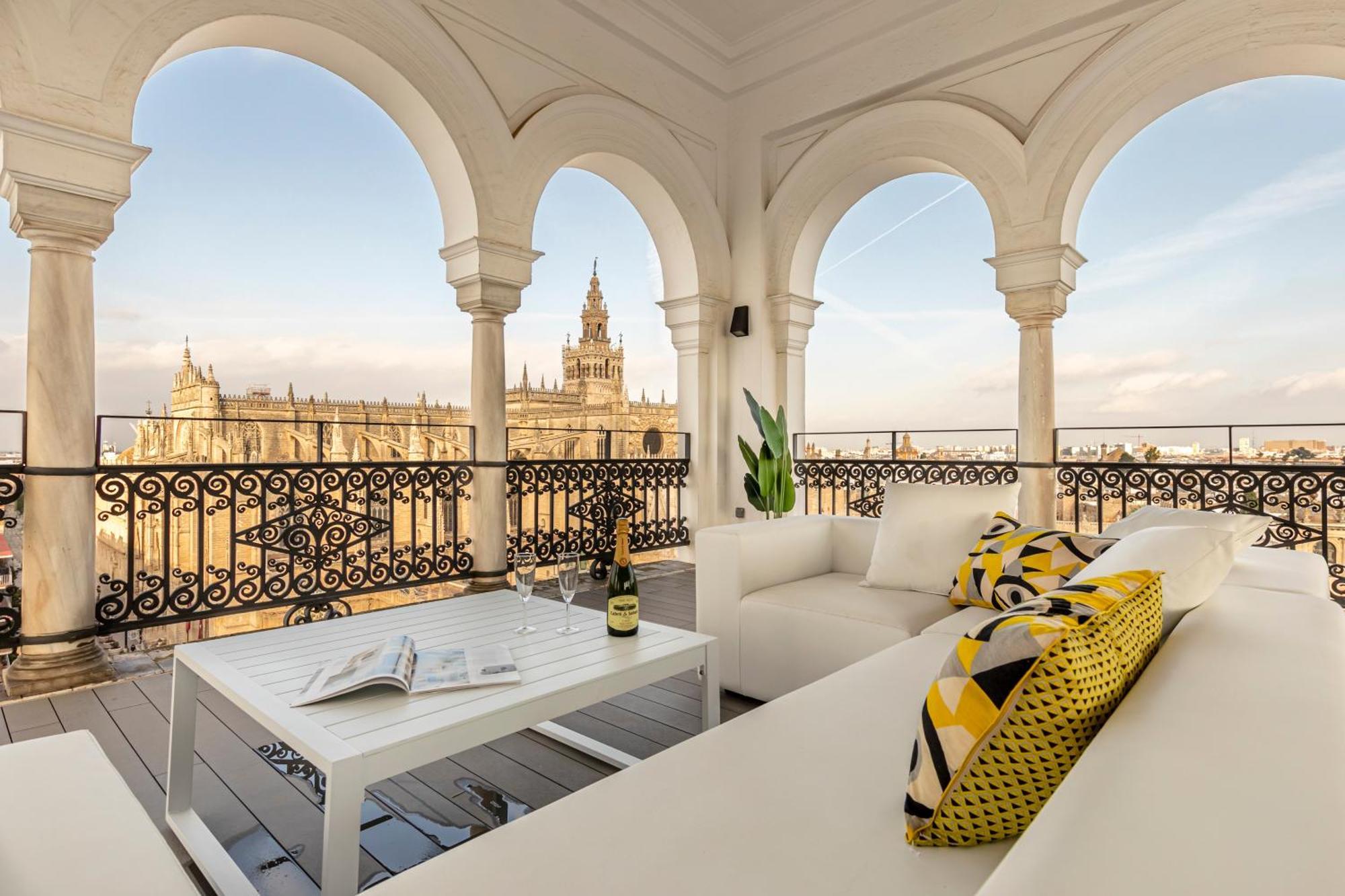 Isg Apartments The Most Exclusive Apartment In Sevillaparking Экстерьер фото