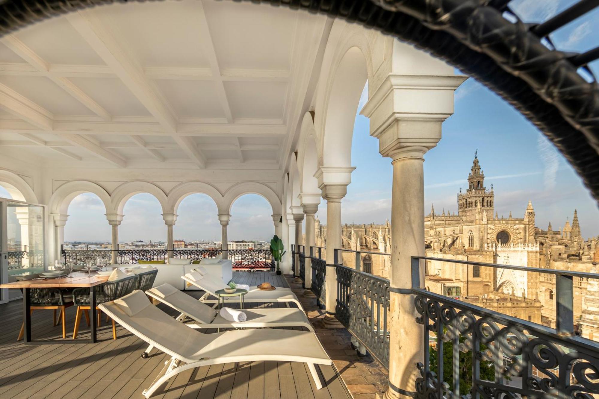 Isg Apartments The Most Exclusive Apartment In Sevillaparking Экстерьер фото