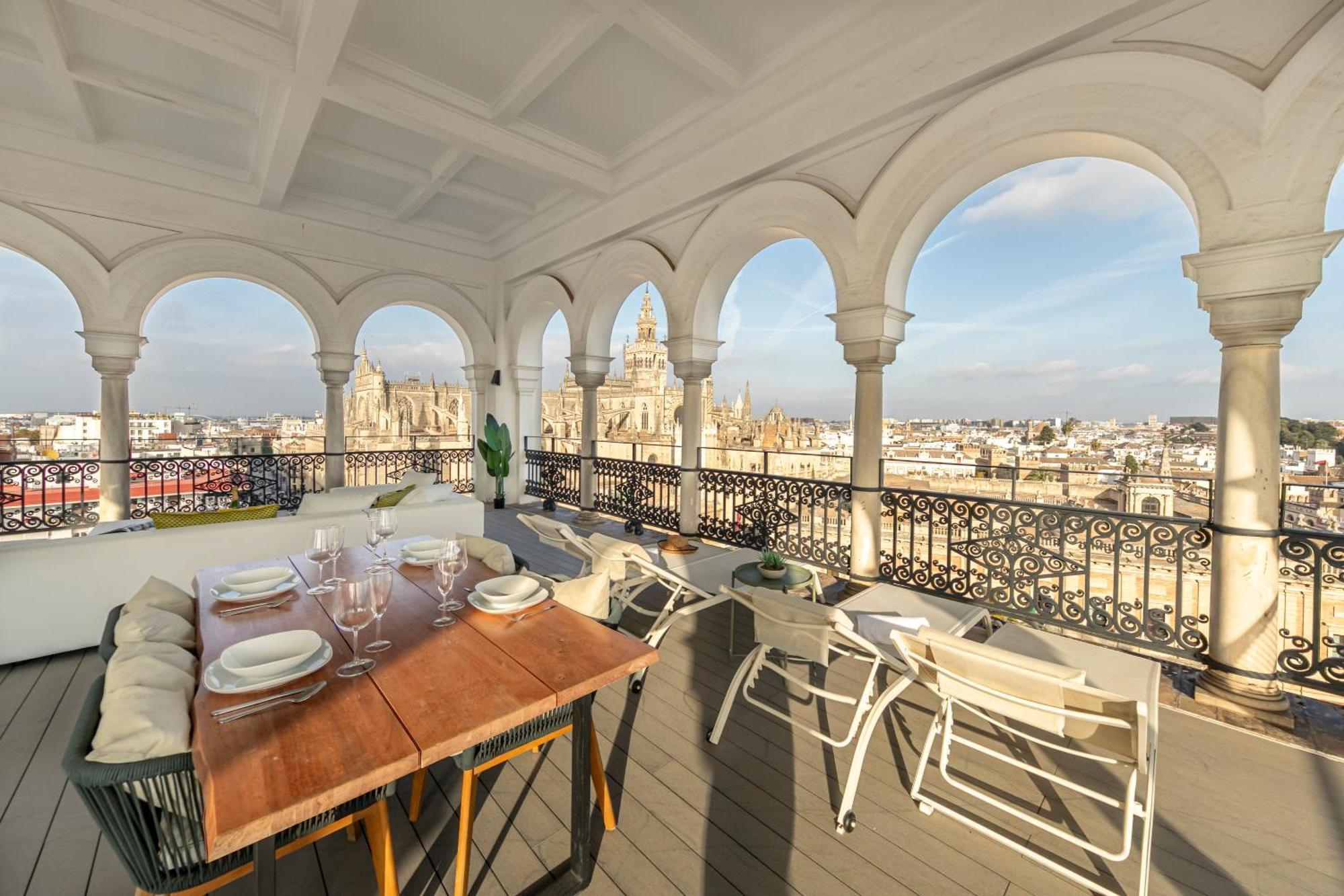 Isg Apartments The Most Exclusive Apartment In Sevillaparking Экстерьер фото